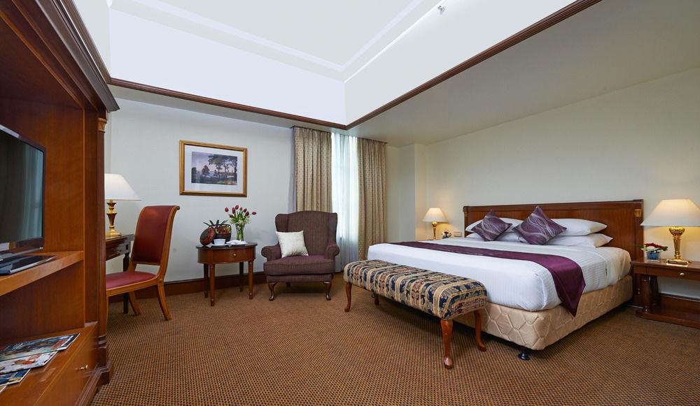 Grand Swiss-Belhotel Melaka Exterior photo